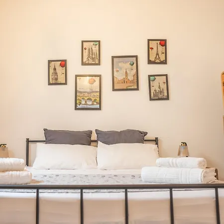 Classic Florentine Flat With Garden